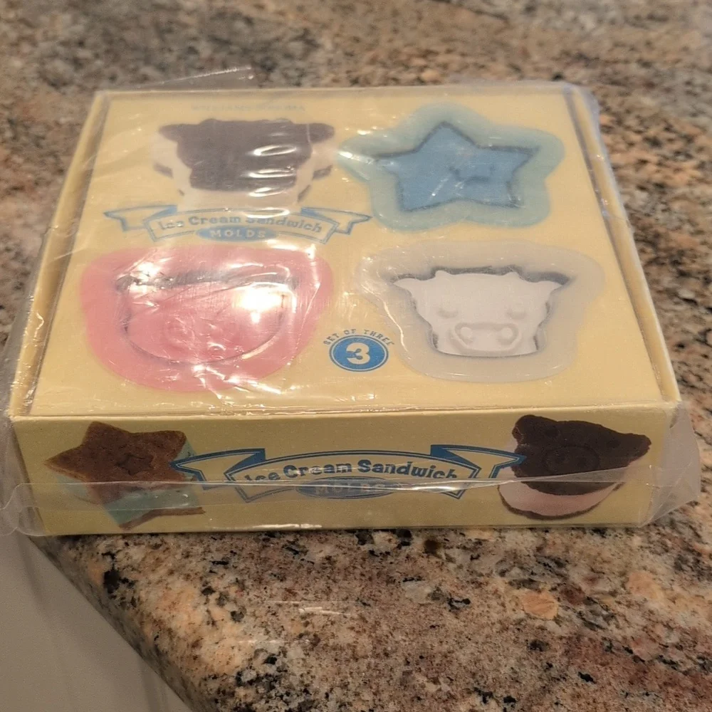 Williams Sonoma Animal and Star Ice Cream Molds - Pink, Blue, Gray